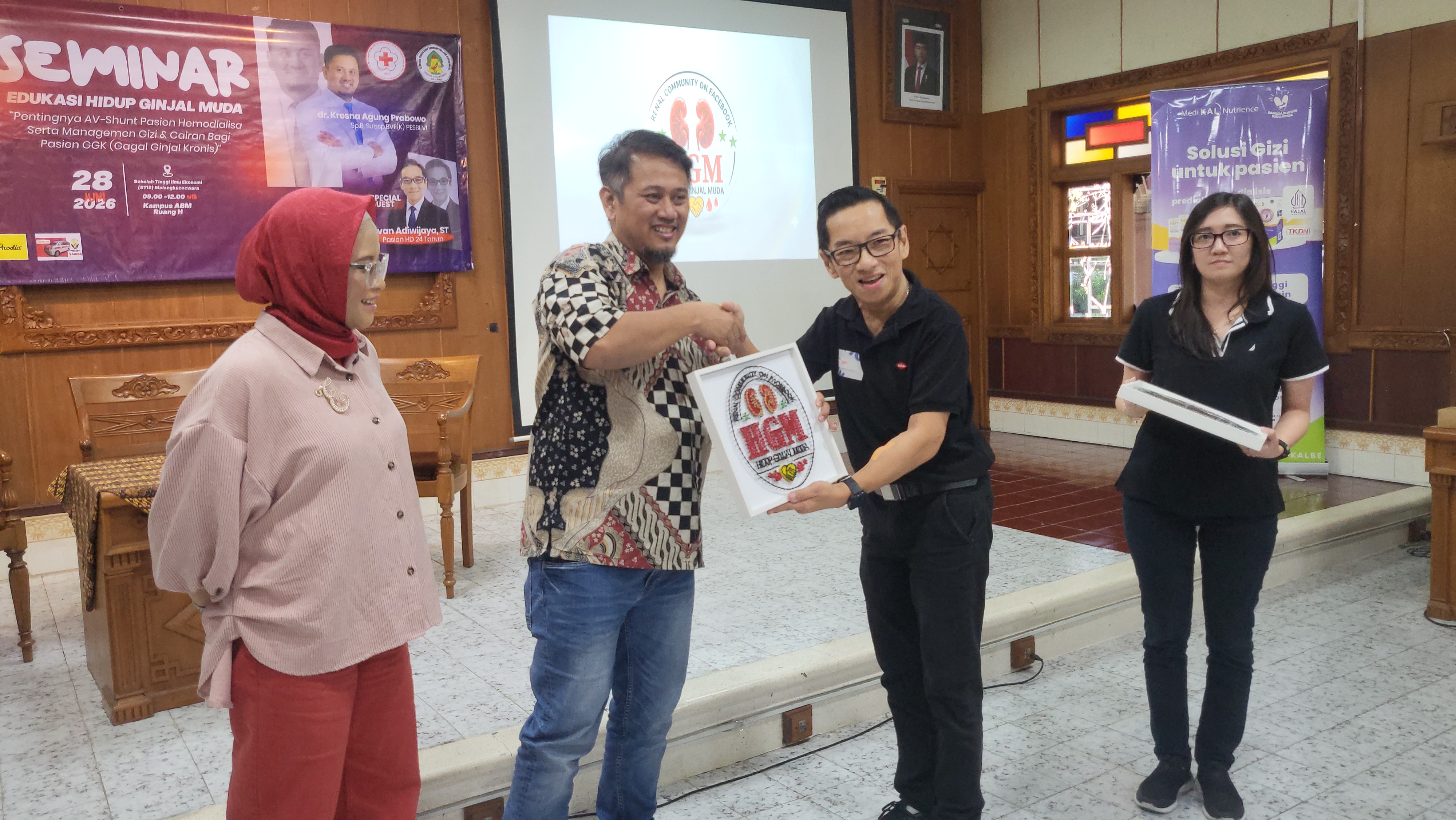 Seminar Edukasi Hidup Ginjal Muda: Tingkatkan Pemahaman Pasien Gagal Ginjal Kronis tentang AV-Shunt, Nutrisi, dan Kualitas Hidup